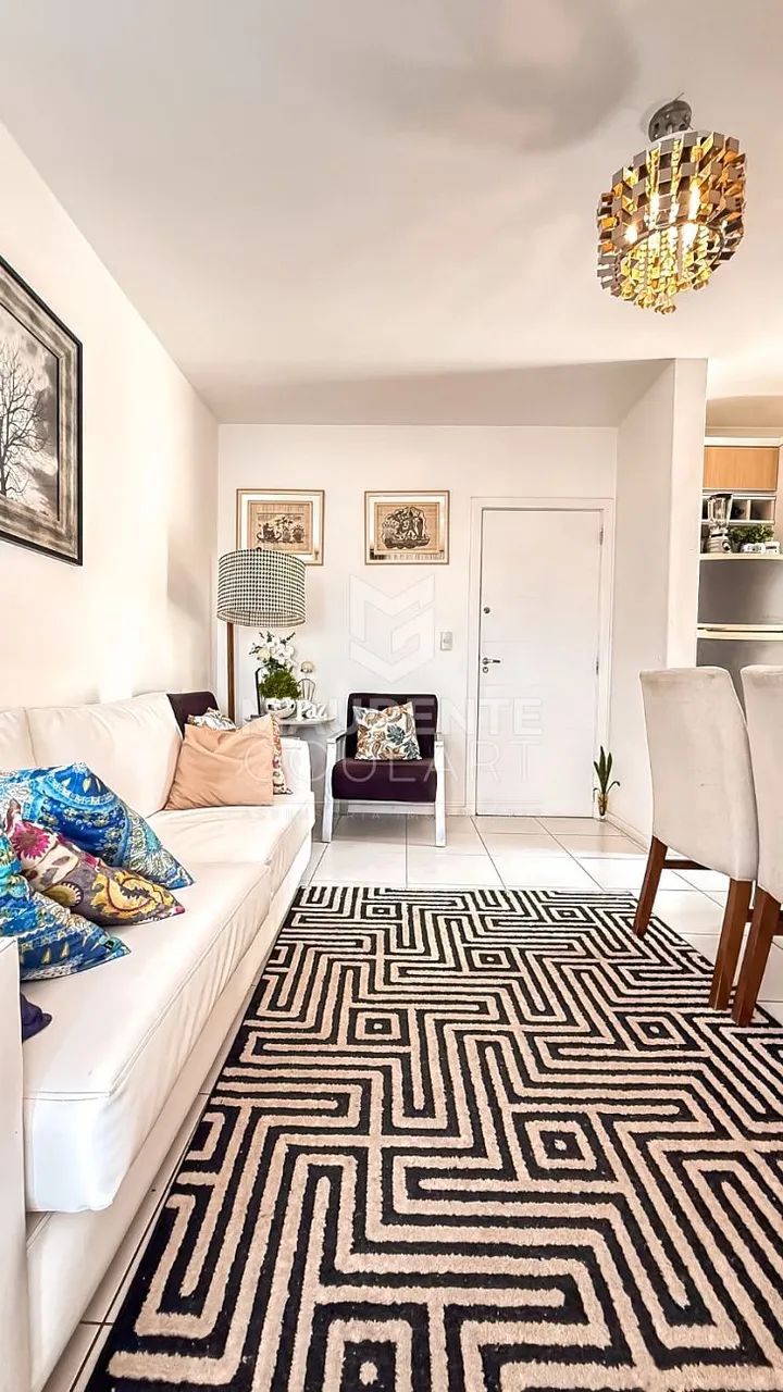 Apartamento com 2 dormitórios em Coqueiros - Foto 2