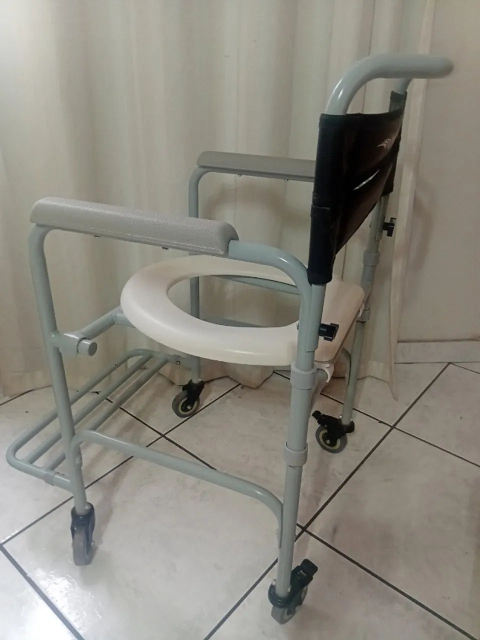Cadeira de banho  - Foto 2