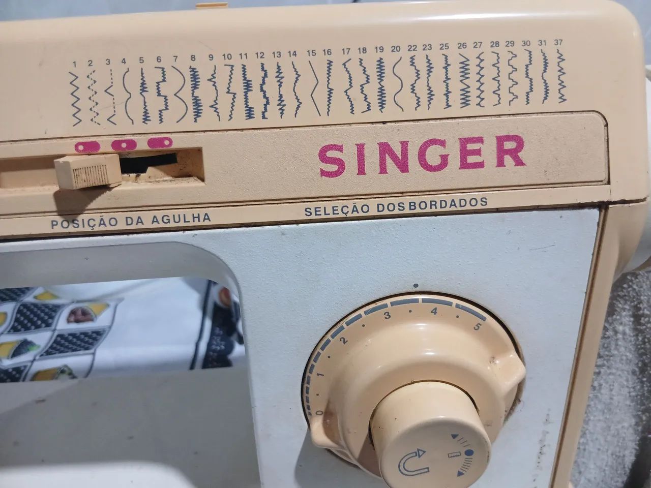Máquina singer antiguidade  - Foto 2