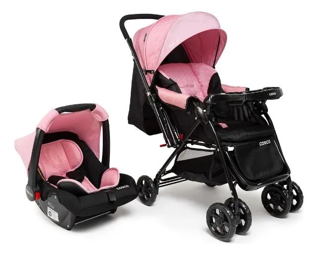 Carrinho de bebê com bebê-conforto