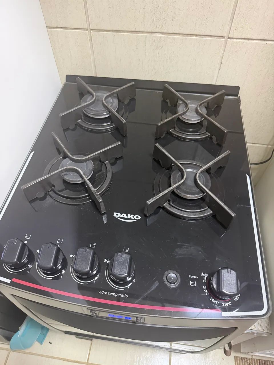 Fogão Dako Supreme 4 bocas - Acendimento automático e mesa de vidro