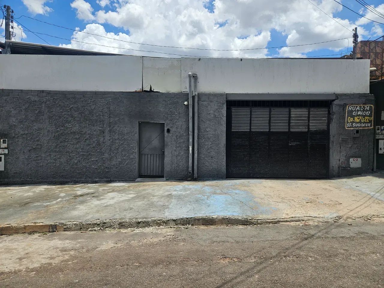 Imóvel para venda possui 472 metros quadrados com 3 quartos em Setor Sudoeste - Goiânia - 