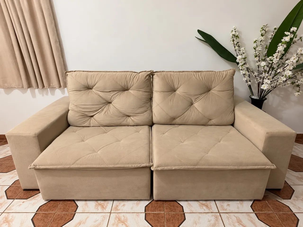 Sofá retrátil e reclinável
