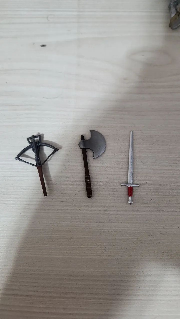 Conjunto com três figuras de Cavaleiros Mediavais  - Foto 3