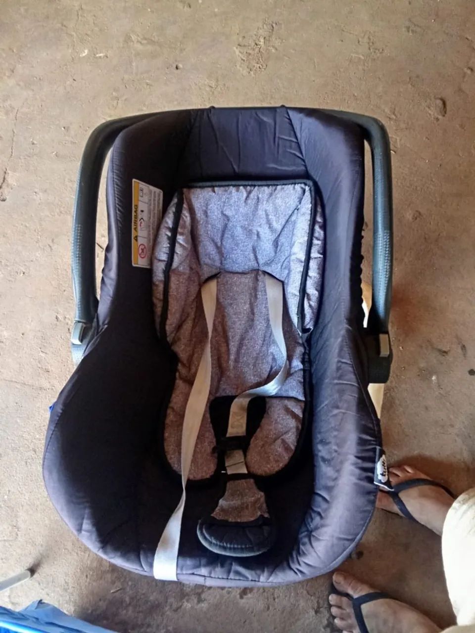 Carrinho de bebe semi novo +bebe conforto, marca TUTTI.  - Foto 3