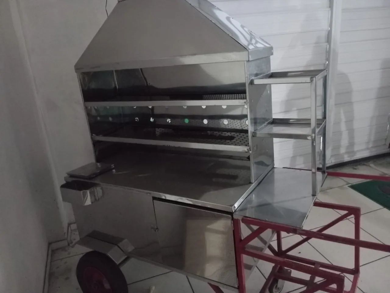 Vende-se este carrinho de espetinhos. - Foto 3