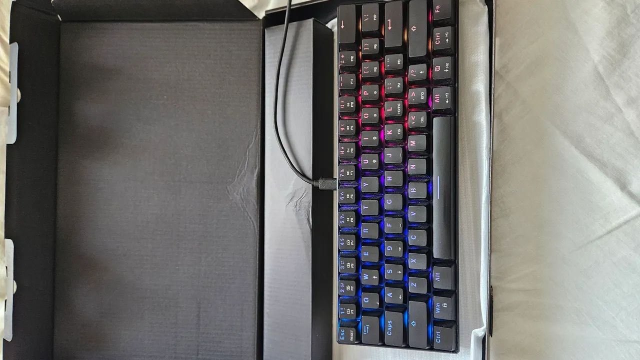 Teclado Mecânico Motospeed CK61 (Switch Blue)