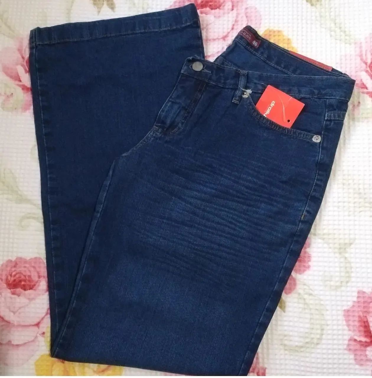 Calça jeans nova. 100% algodão. Marca Drolly. N° 46