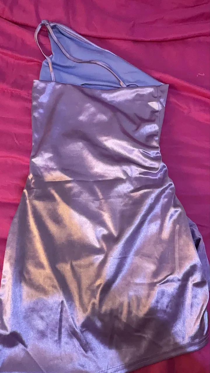 Vestido curto de cetim  - Foto 5