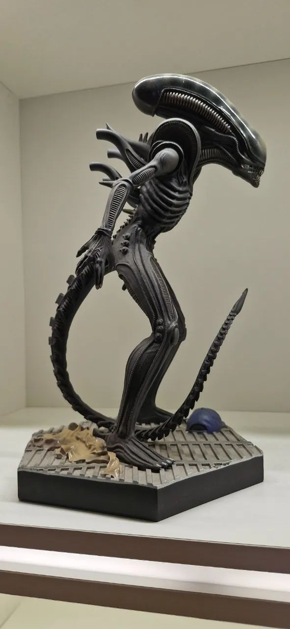 Mega Alien Xenomorfo Alien & Predador Eaglemoss 32 Cm - Foto 5