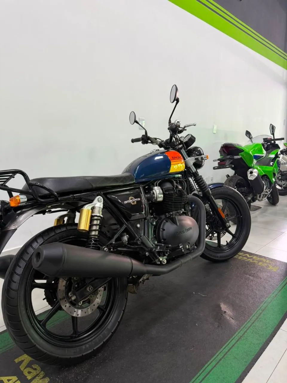 Royal Enfield Interceptor 650 - Foto 3