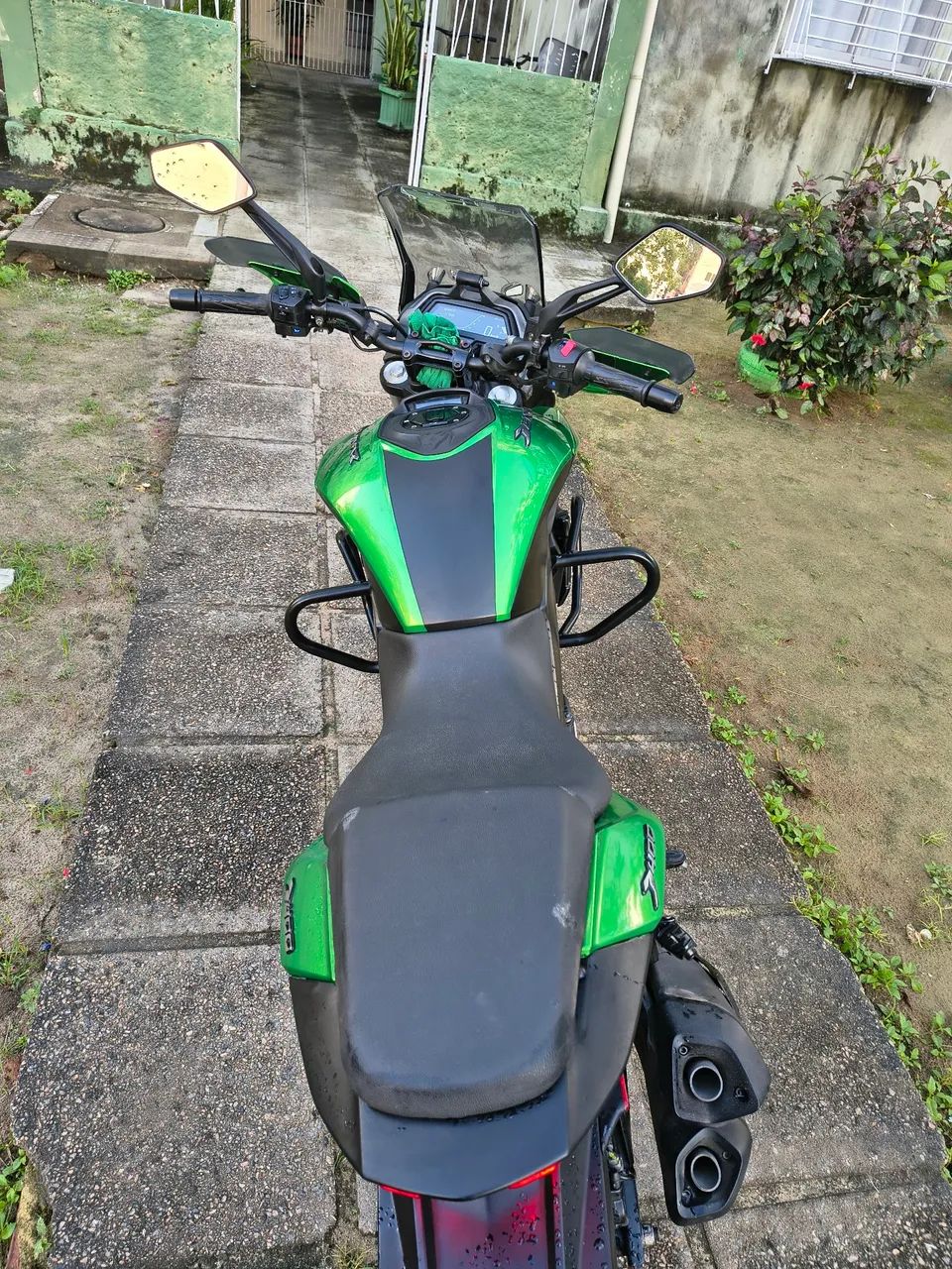 BAJAJ 400 ano 2024 - Foto 4