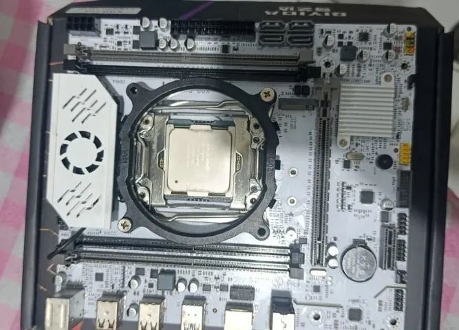 Processador Xeon E5-2680V4 + Placa mãe x99 (Leia a descrição)
