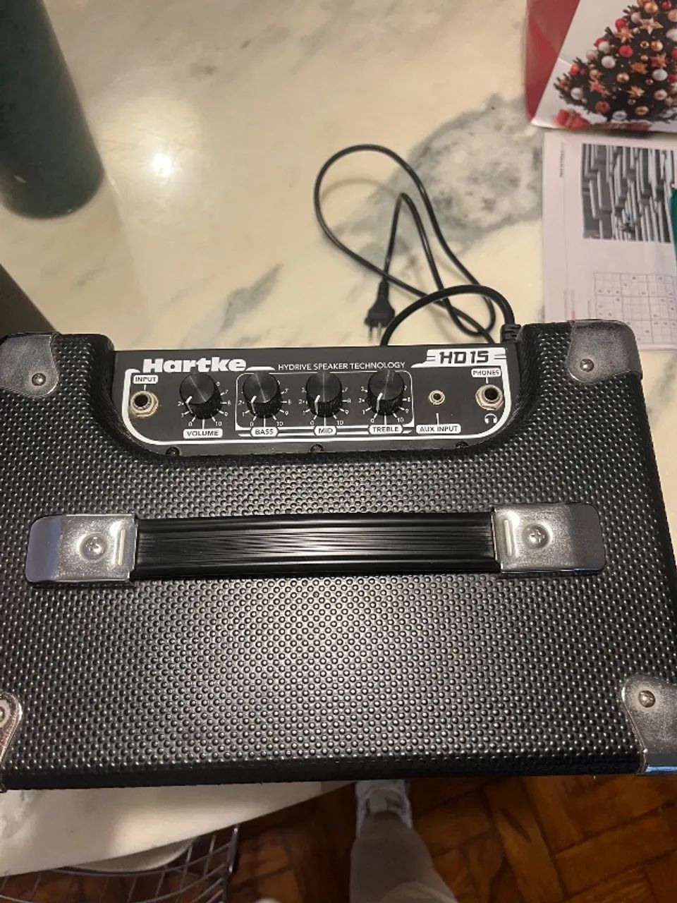 Amplificador Hartke HD15  - Foto 3