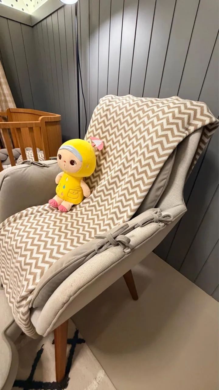 Cadeira e puff sofisticado - Foto 4