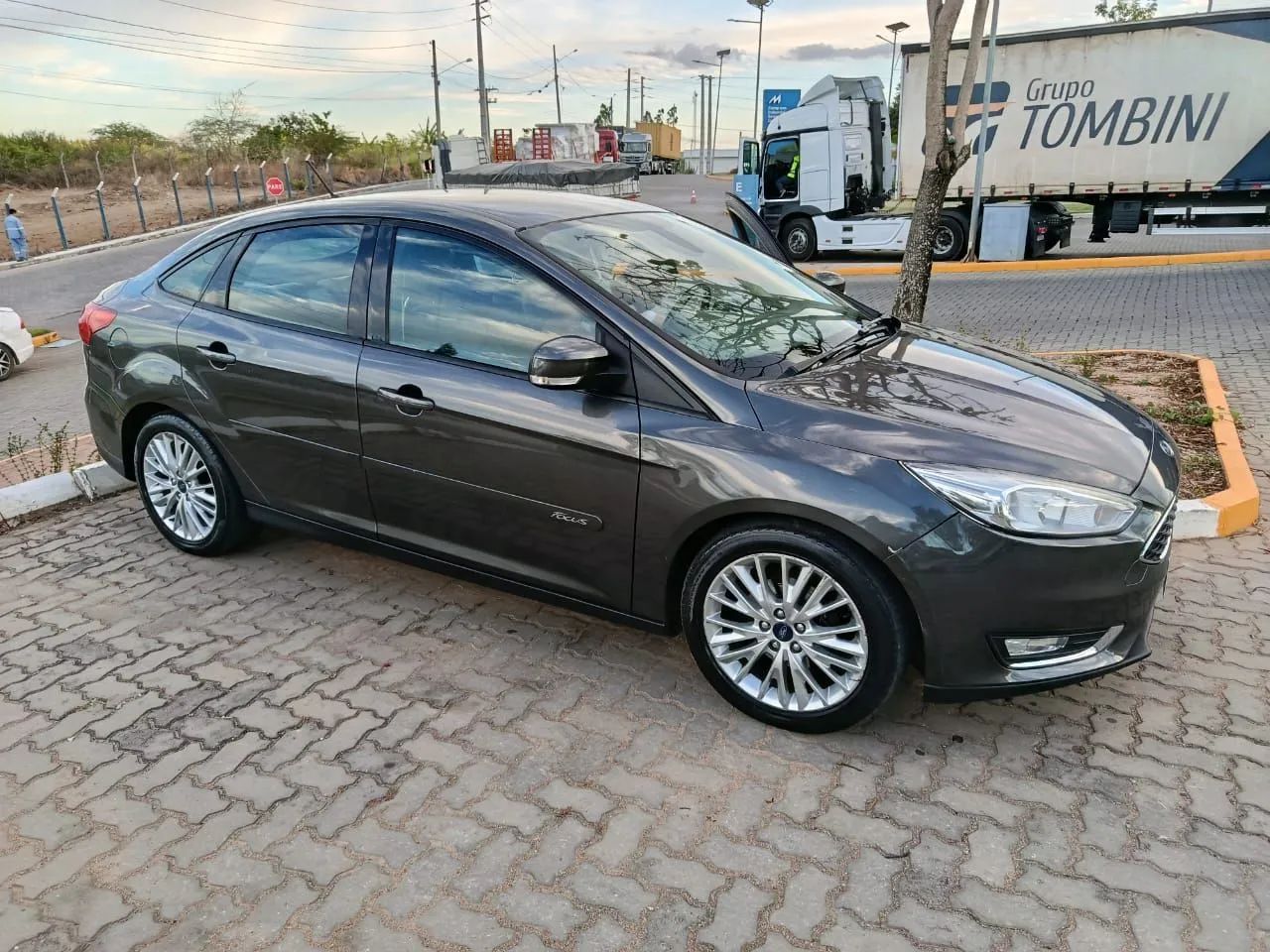 Ford Focus Fastback Se/se Plus 2.0 Flex Aut. 2018 - Foto 4