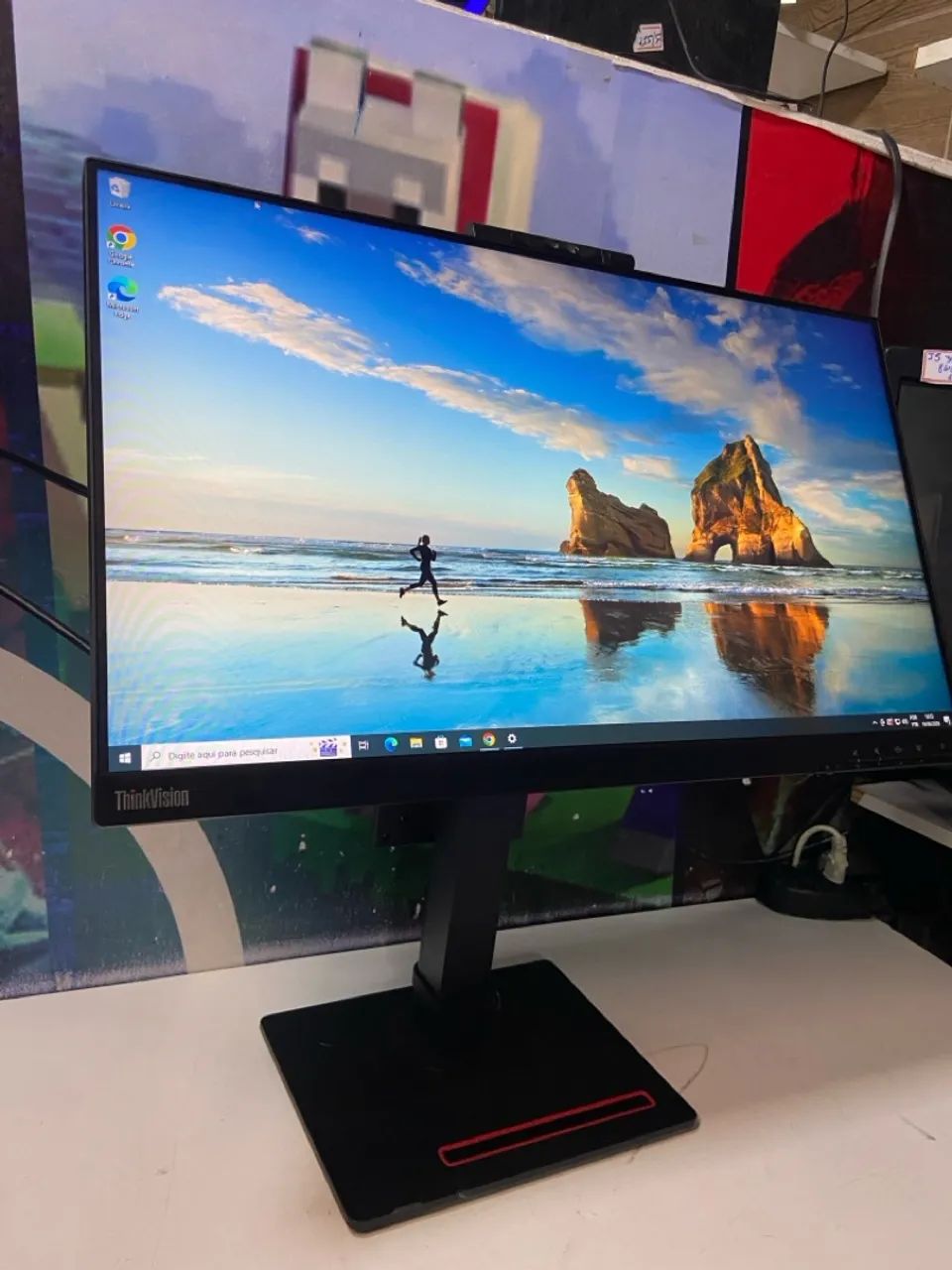 Monitor Lenovo ThinkVision T24v-20 (Com Câmera Integrada) - Estado de Novo!  - Foto 2