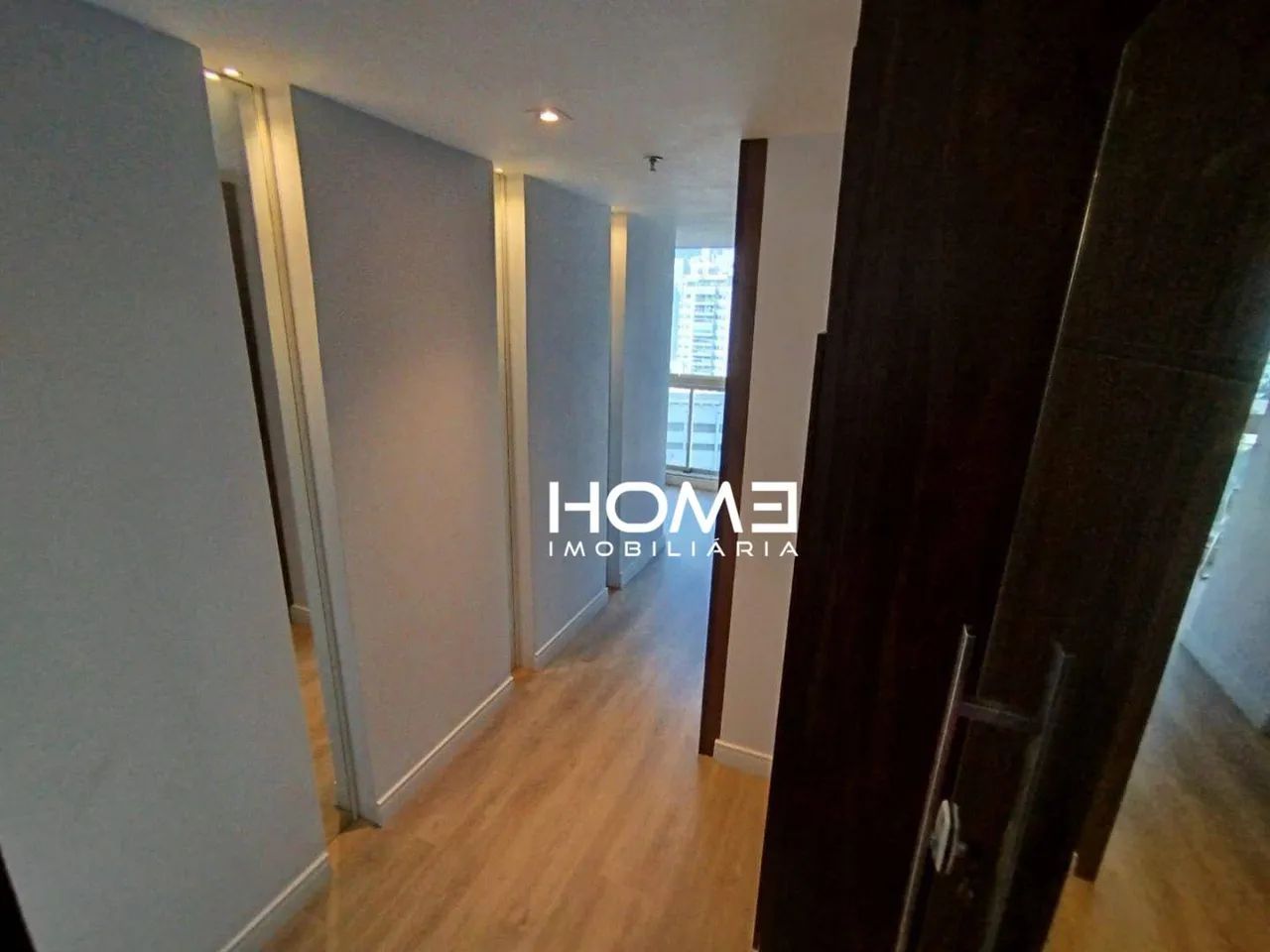 Sala Comercial à Venda no Edifício Unic Icaraí | Alto Padrão | Andar Alto | Pronta para Us - Foto 4