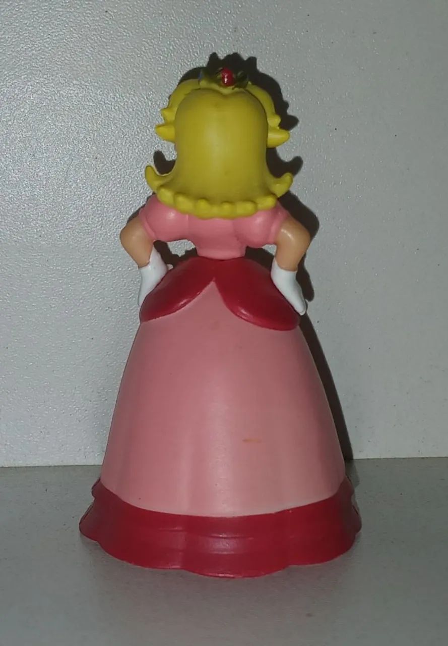 BONECA MINIATURA PRINCESA PEACH SUPER MARIO BROS - Foto 2