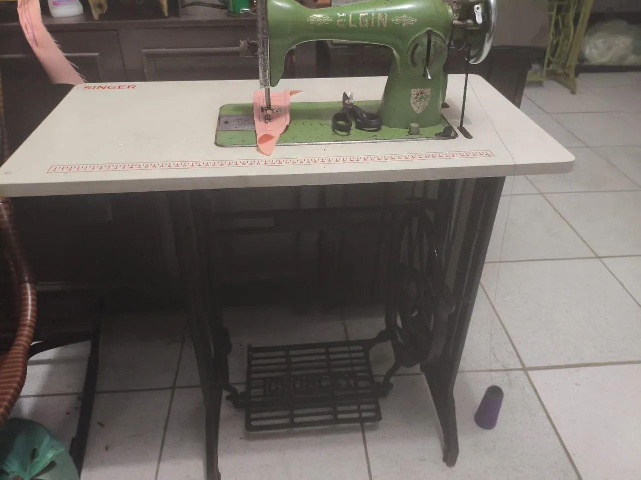 Máquina de costura Elgin pedal - Foto 2