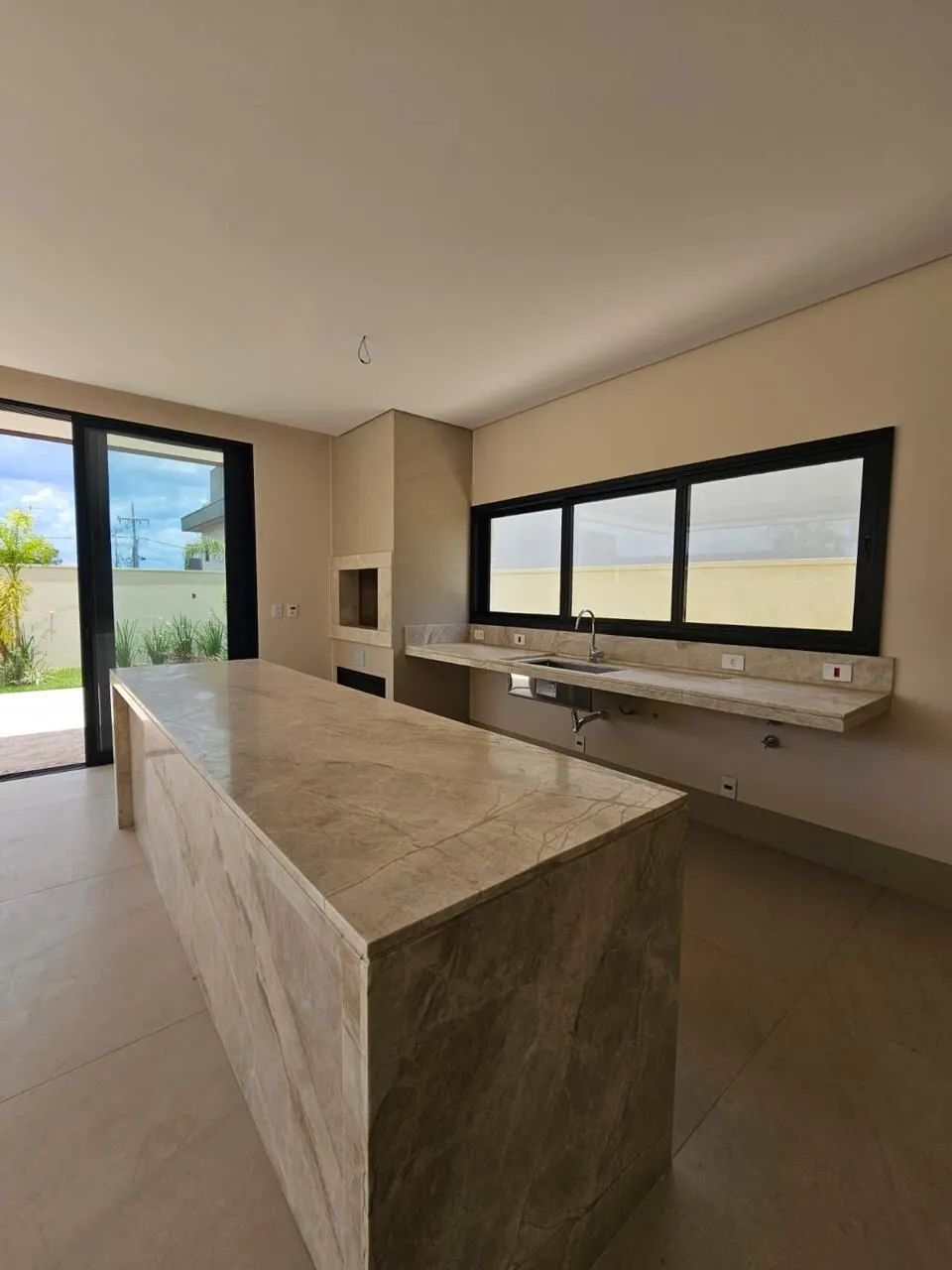 Sobrado com 5 Suites no Florais Italia - Foto 4