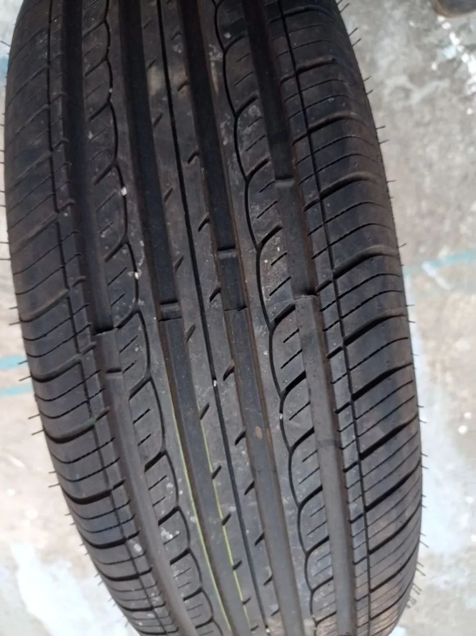 Pneu 195/60R15 - Foto 3