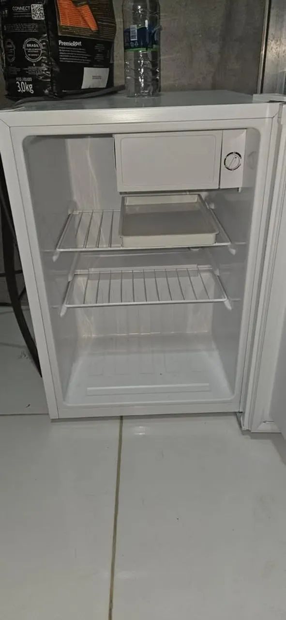 Frigobar Philco PFG85B 68 Litros Porta Reversível Branco - Foto 4