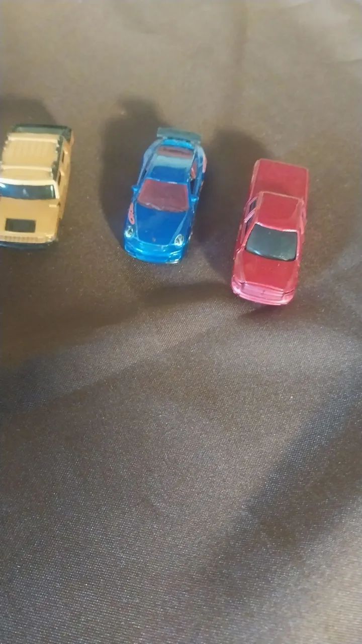 Carrinhos miniaturas 