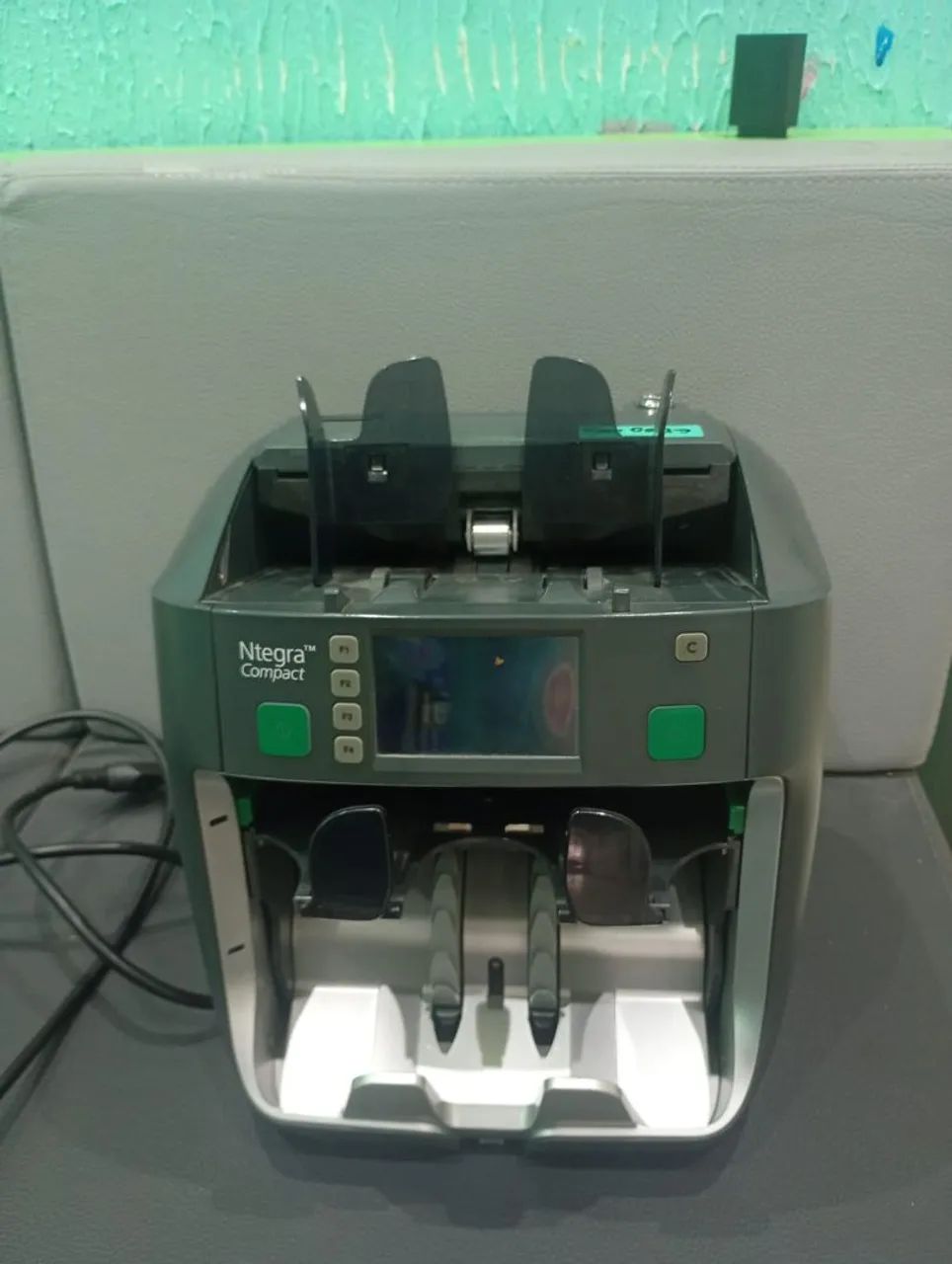 Ntegra? Compact semi nova<br>Contadora de cédulas - Foto 2