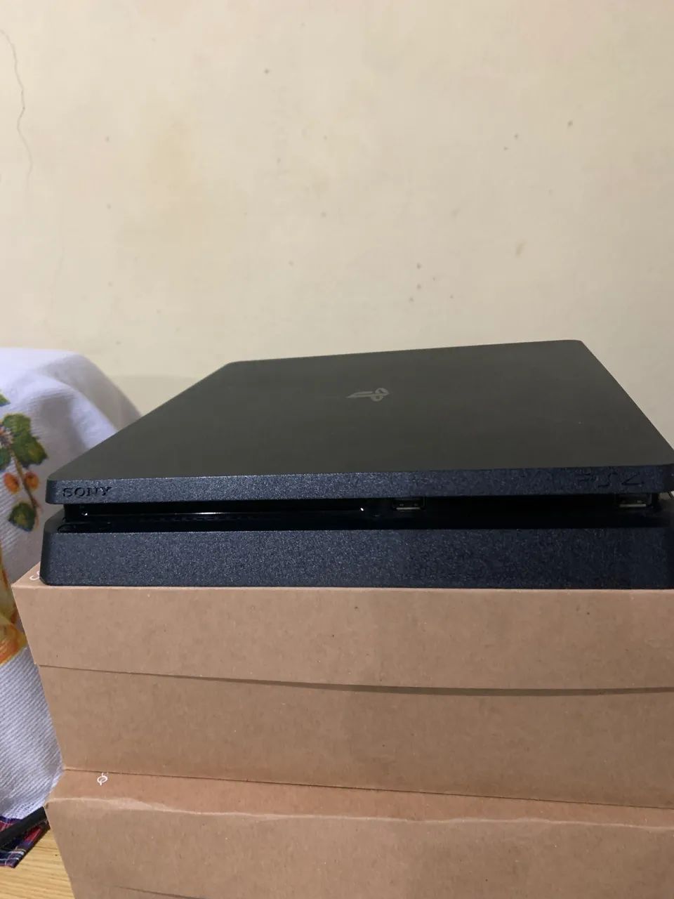 PS4 slim 1TB (conservado)  - Foto 3