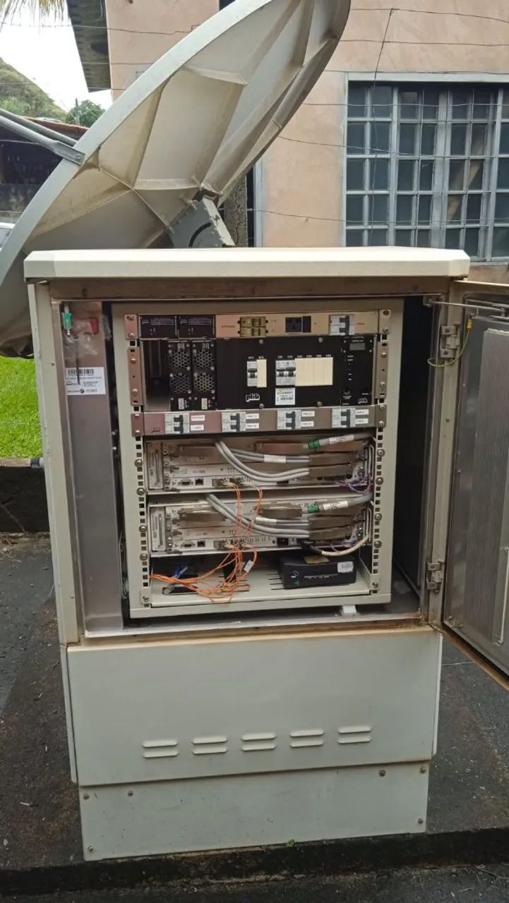 Estação VSAT Desativada - Gabinete Alcatel + Antena + Baterias - Foto 3