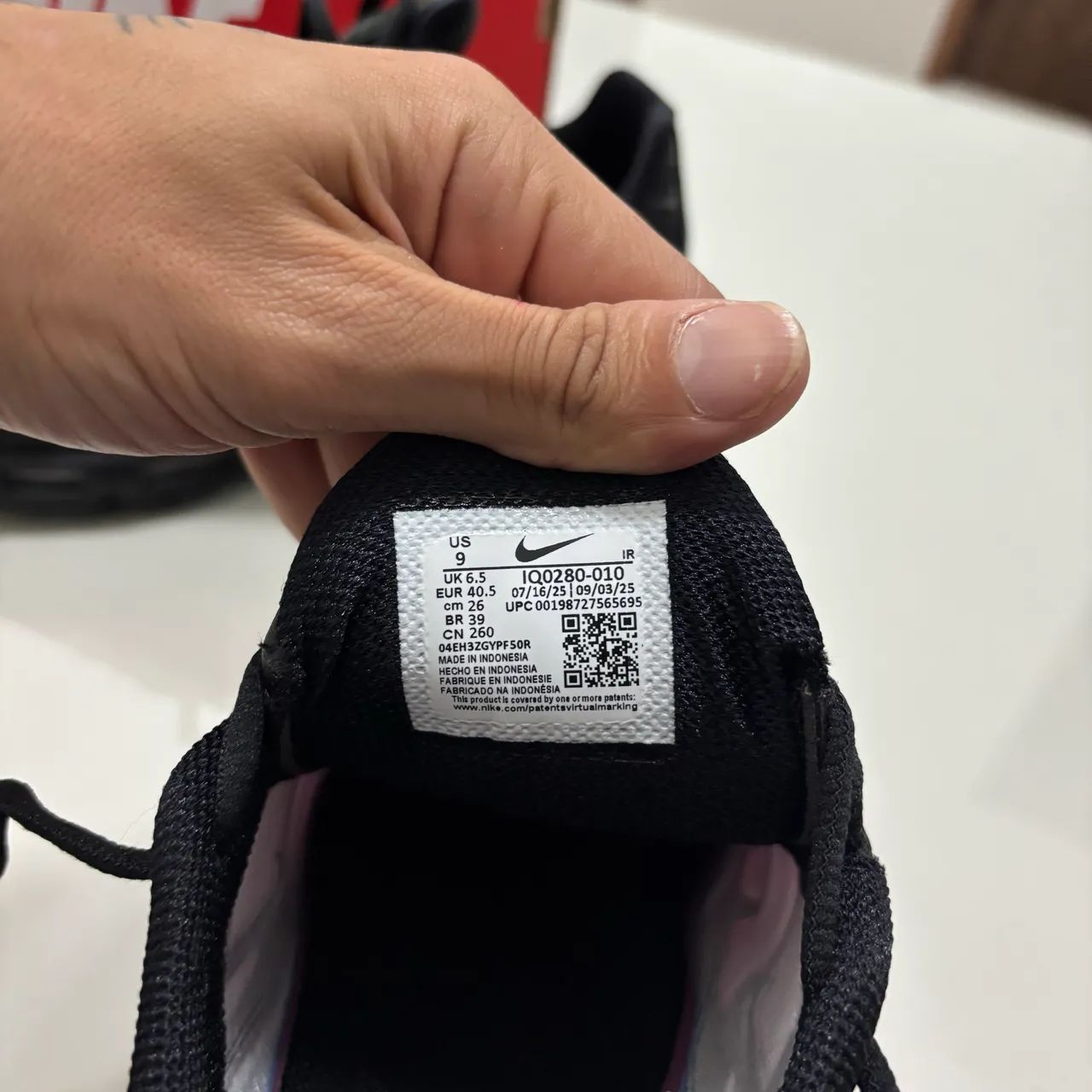 Nike Air Max Plus Tn - Black/Peony-Metallic Silver - Foto 4