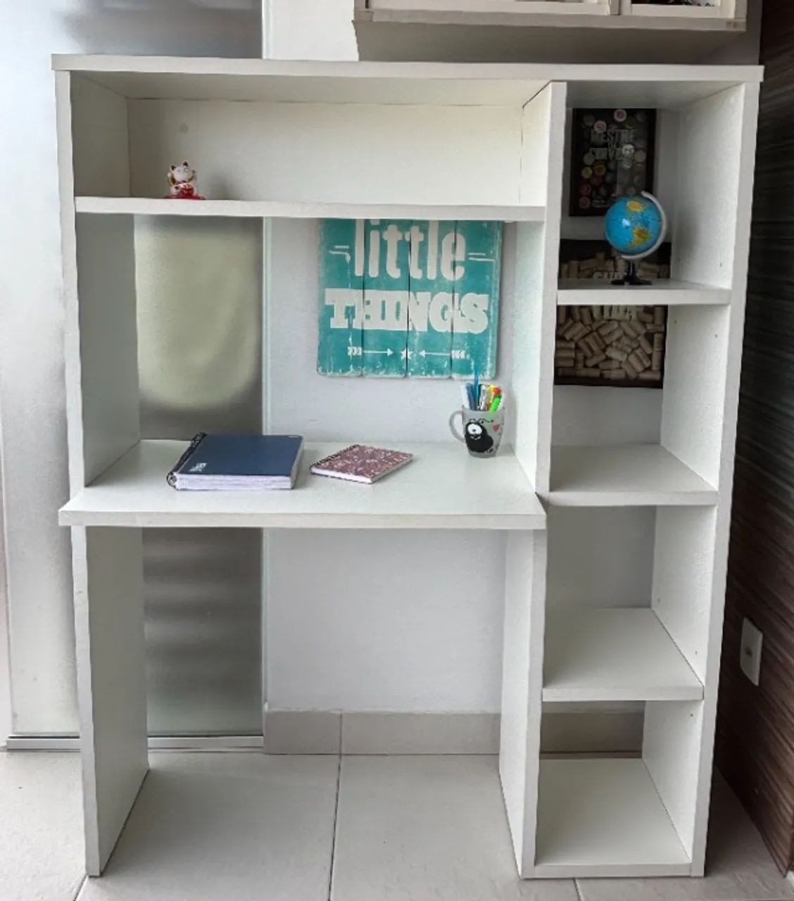Mesa de estudo com estante Tok&Stok - madeira, ótima conservação