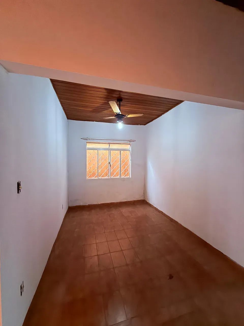 CASA PÚBLICA CENTRO DE VÁRZEA GRANDE, 2 QUARTOS, C/ CHURRASQUEIRA E EDÍCULA, ATRÁS AMERICA - Foto 9