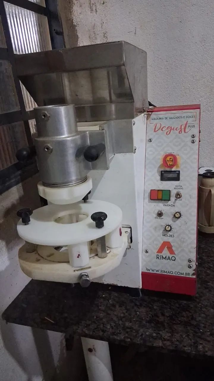 Maquina de fazer salgado