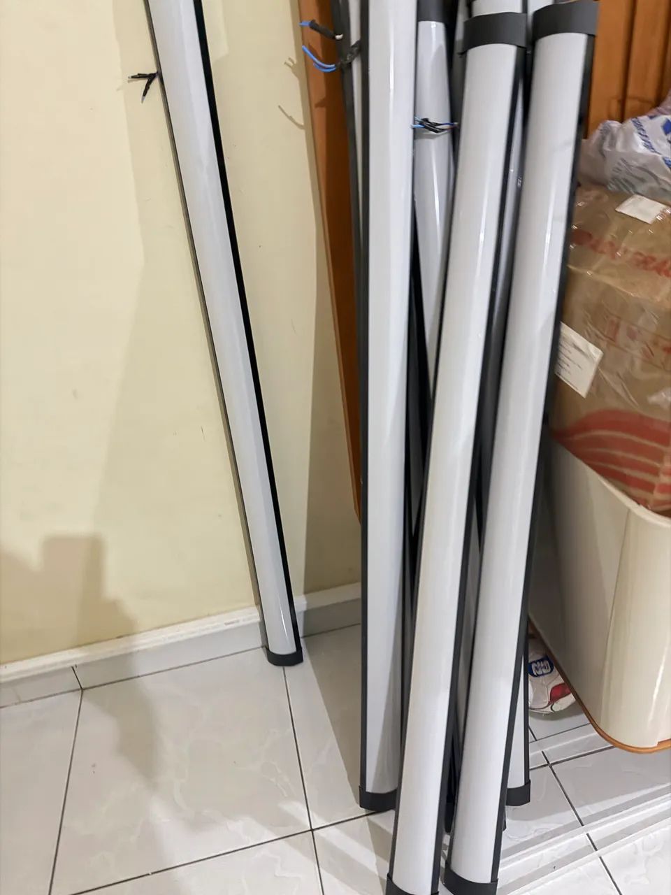 Lâmpada LED de sobrepor PRETA - Foto 2