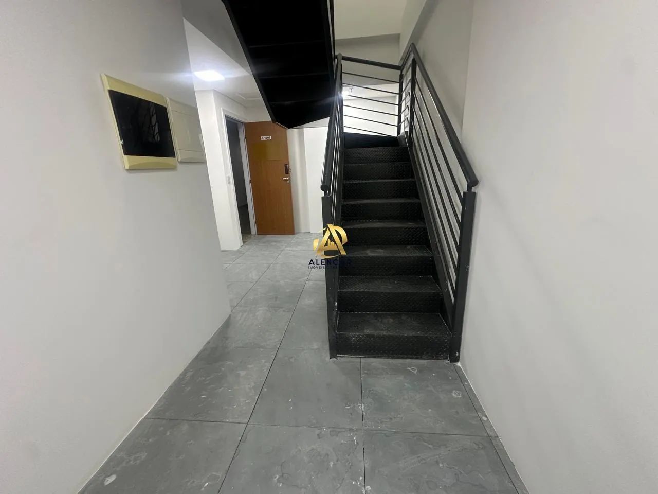 Sala Comercial com Mezanino para Locação no Centro de Vila Velha - Foto 2