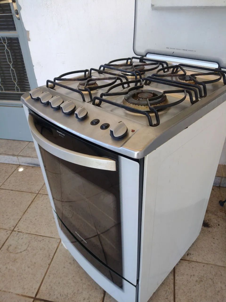 FOGÃO ELECTROLUX COM TRIPLA CHAMA - Foto 2