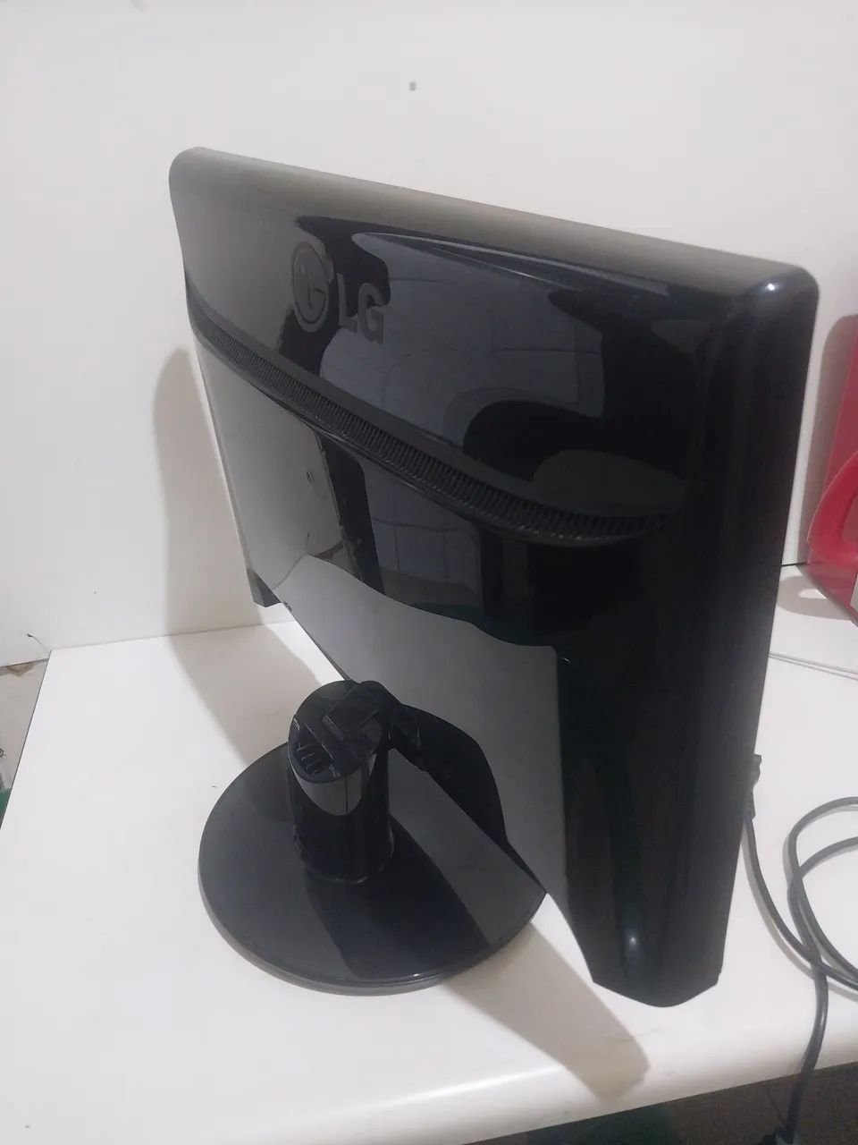 Vendo monitor LG FRATON 25 polegadas  por 300 reais funcionando.  - Foto 2