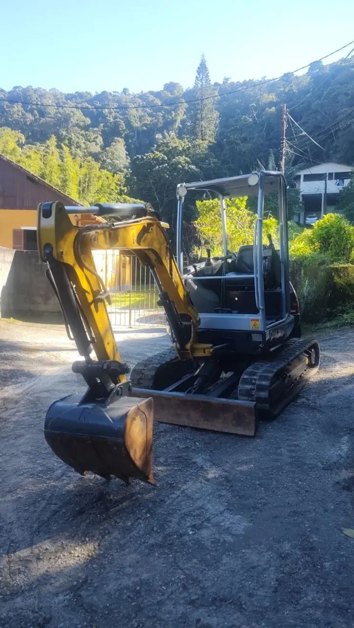 Mini escavadeira Walker Nelson EZ26 ,Ano : 2019