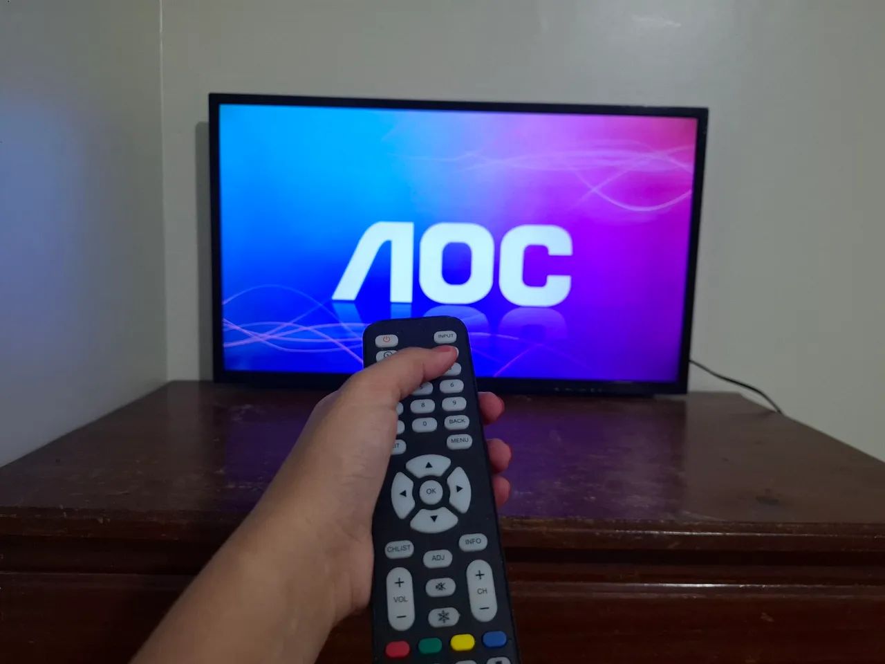 TV NÃO SMART 32 POLEGADAS FUNCIONANDO PERFEITAMENTE - Foto 2