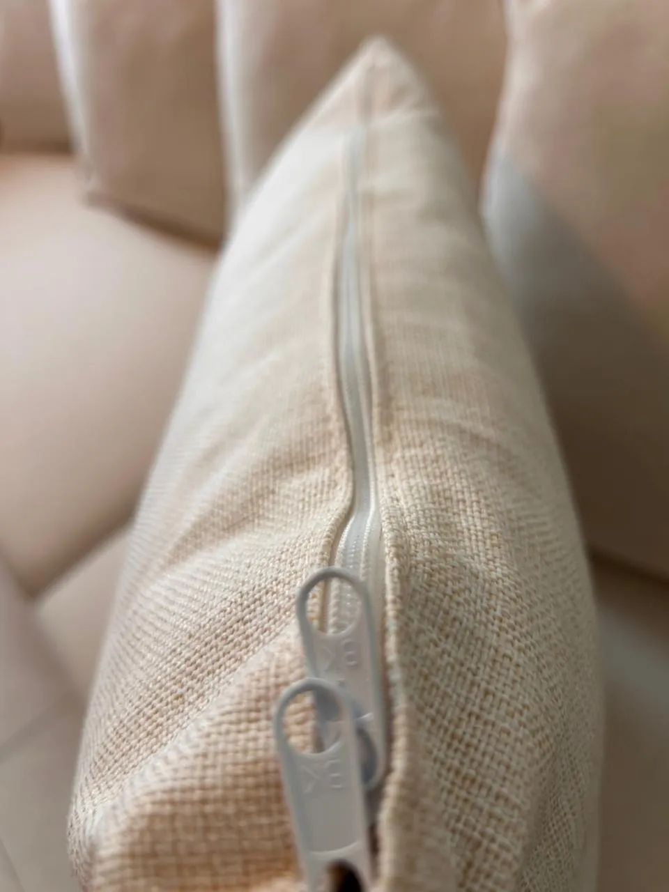 Sofá linho e revestimento de couro - Foto 5