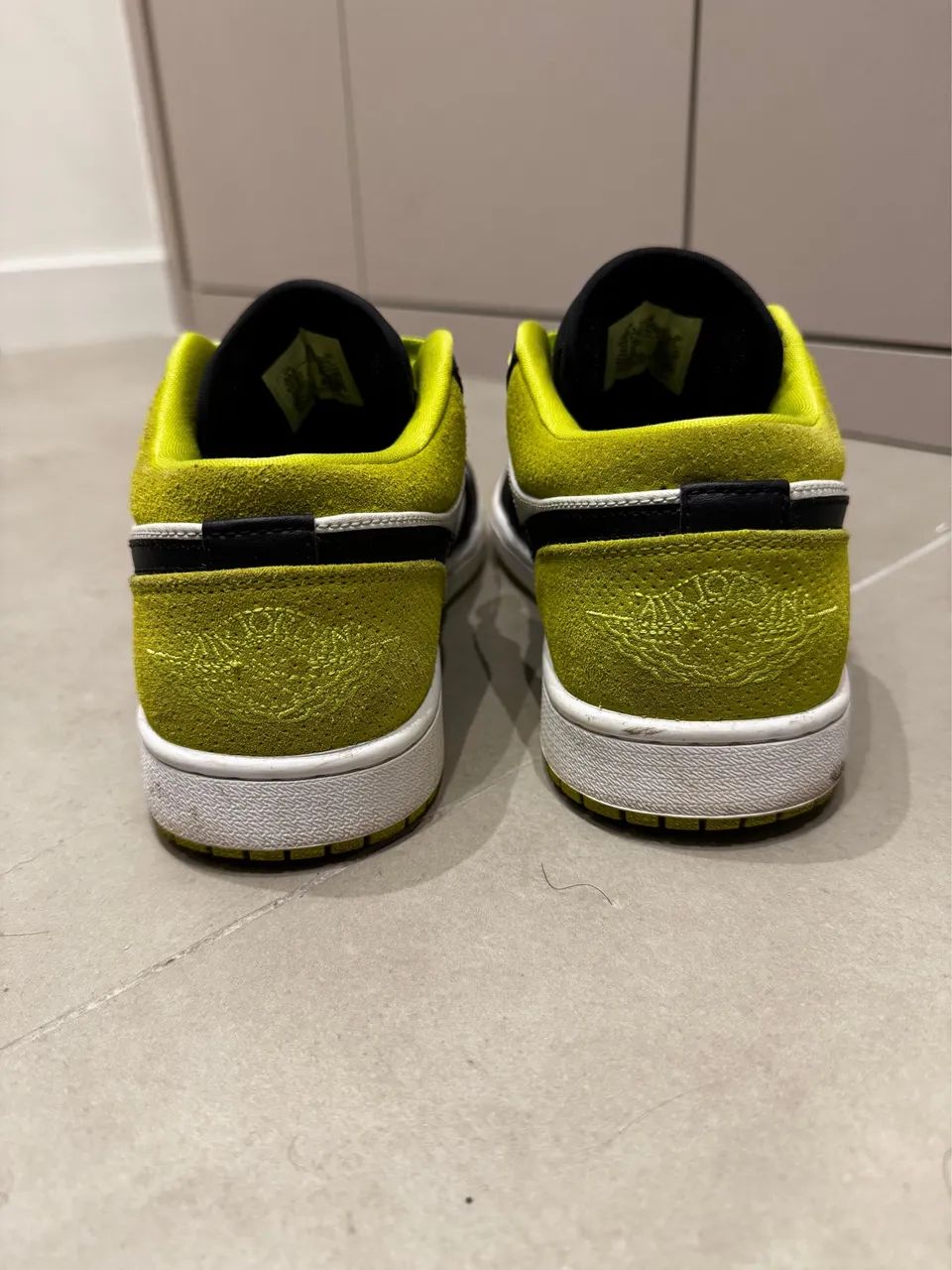 Nike Air Jordan Low Black Cyber  - Foto 3