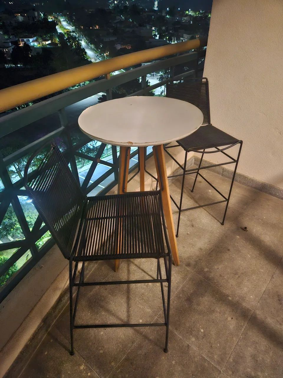 Cadeiras Tok&Stok + Mesa Alta