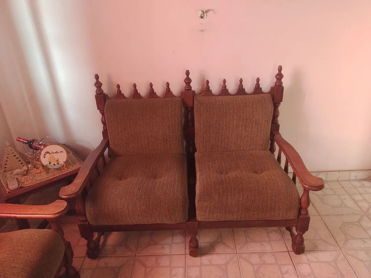 Sofá maciço estilo Fazenda veludo  - Foto 2