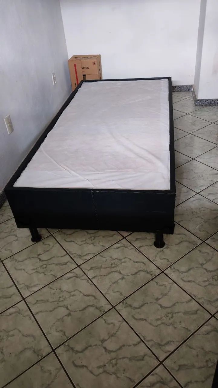 Cama box com colchão 