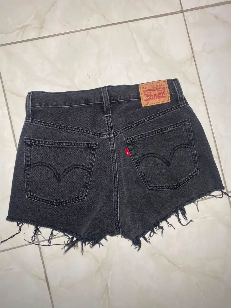Shorts jeans Levis  - Foto 2