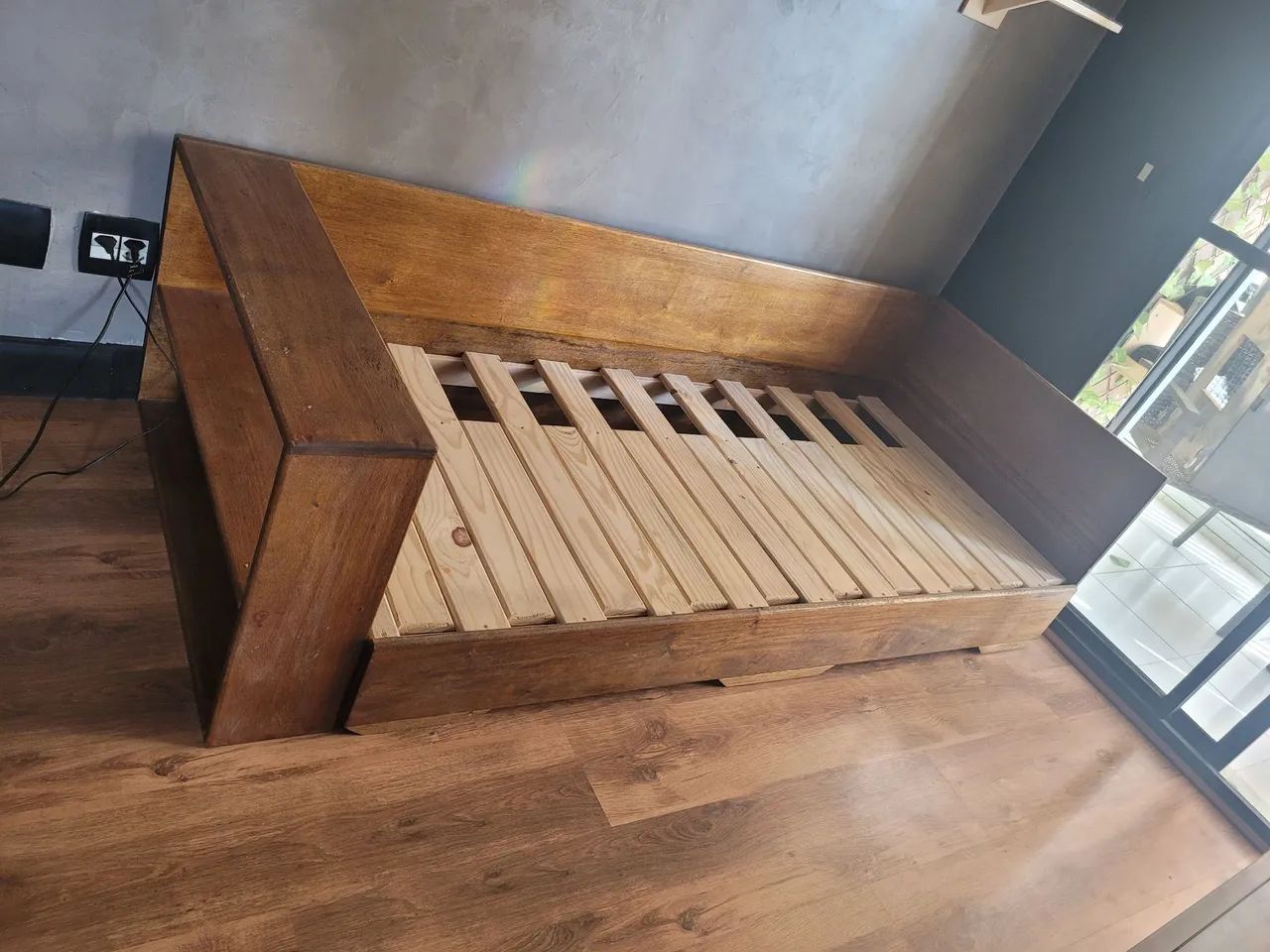 Sofa cama retrátil de madeira maciça  - Foto 3