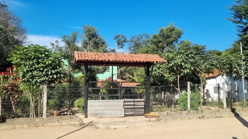 Chacara com varanda e pomar e muita paz