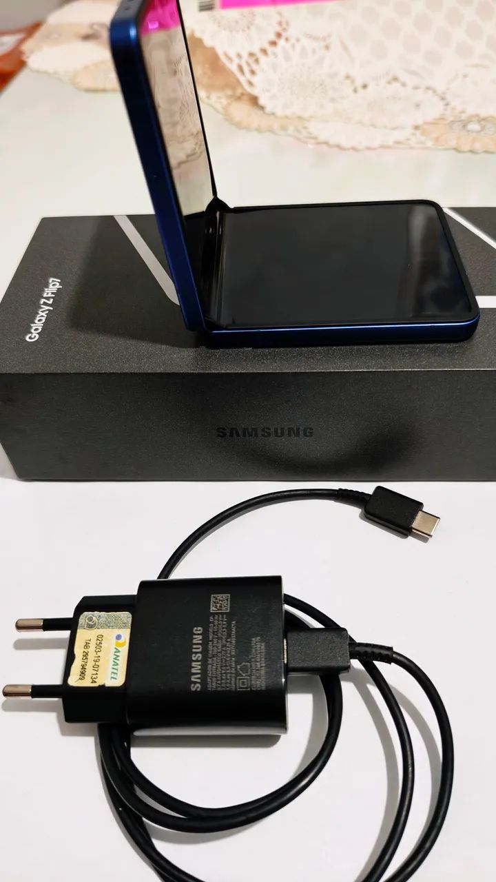 Samsung Galaxy Z Flip7 - Foto 4